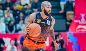 kaiyun sport-尽力了！摩尔27分钟14投8中空砍20分3篮板5助攻1抢断