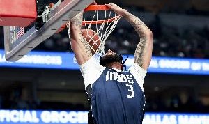 开云-浓眉完成准绝杀！基德：很高兴看到他找回节奏 队友也在适应他