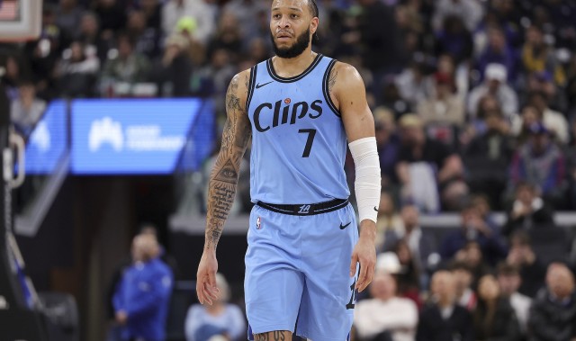 科菲屡遭快船球迷质疑却总能在重要时刻证明价值