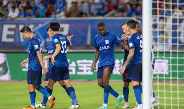 【亚冠】路易斯头球马莱莱双响 申花4比1逆转浦项