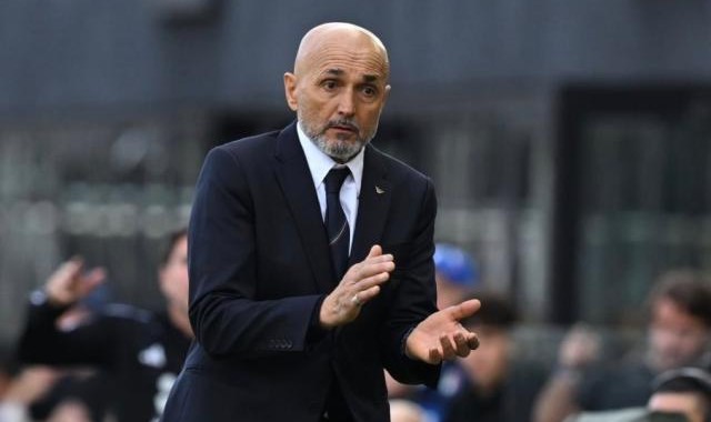 开云体育（官网）app下载-斯帕莱蒂：谈战术阵型毫无意义，3后卫4后卫都很好