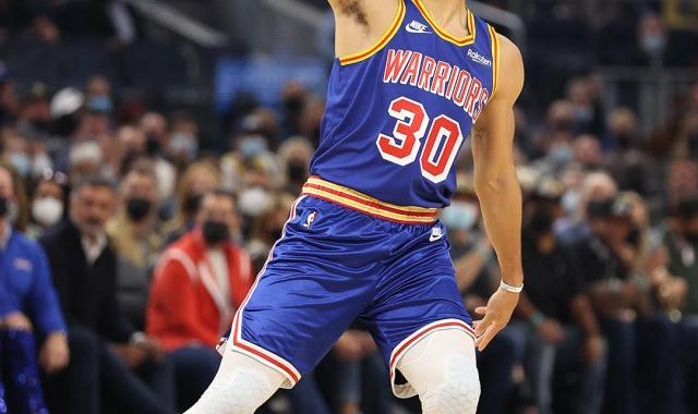 开云体育（官网）app下载-库里回暖配角发威！勇士复仇太阳重夺联盟第一